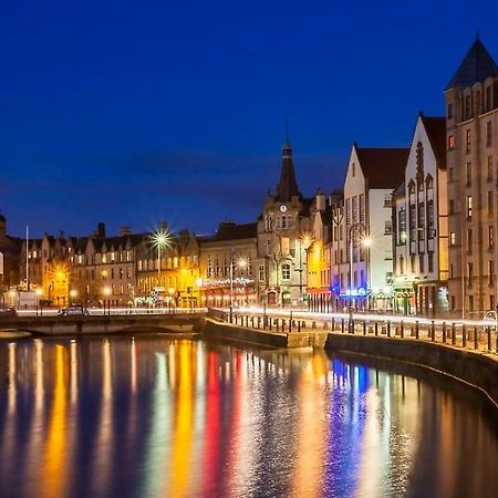 Cosy 2-Bedroom House In Leith Edinburgh Bagian luar foto