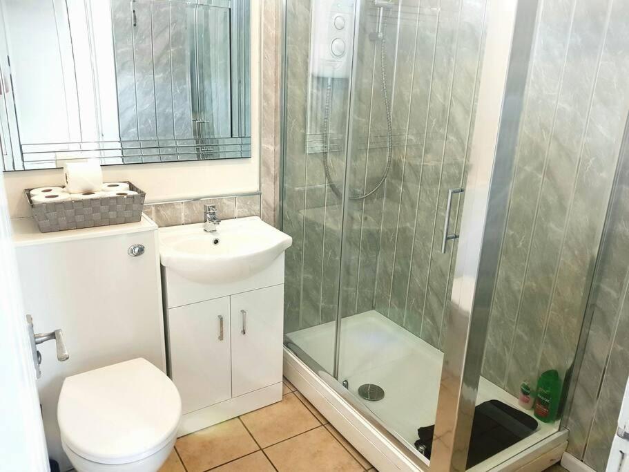 Cosy 2-Bedroom House In Leith Edinburgh Bagian luar foto