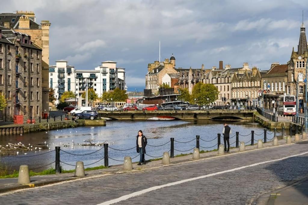 Cosy 2-Bedroom House In Leith Edinburgh Bagian luar foto